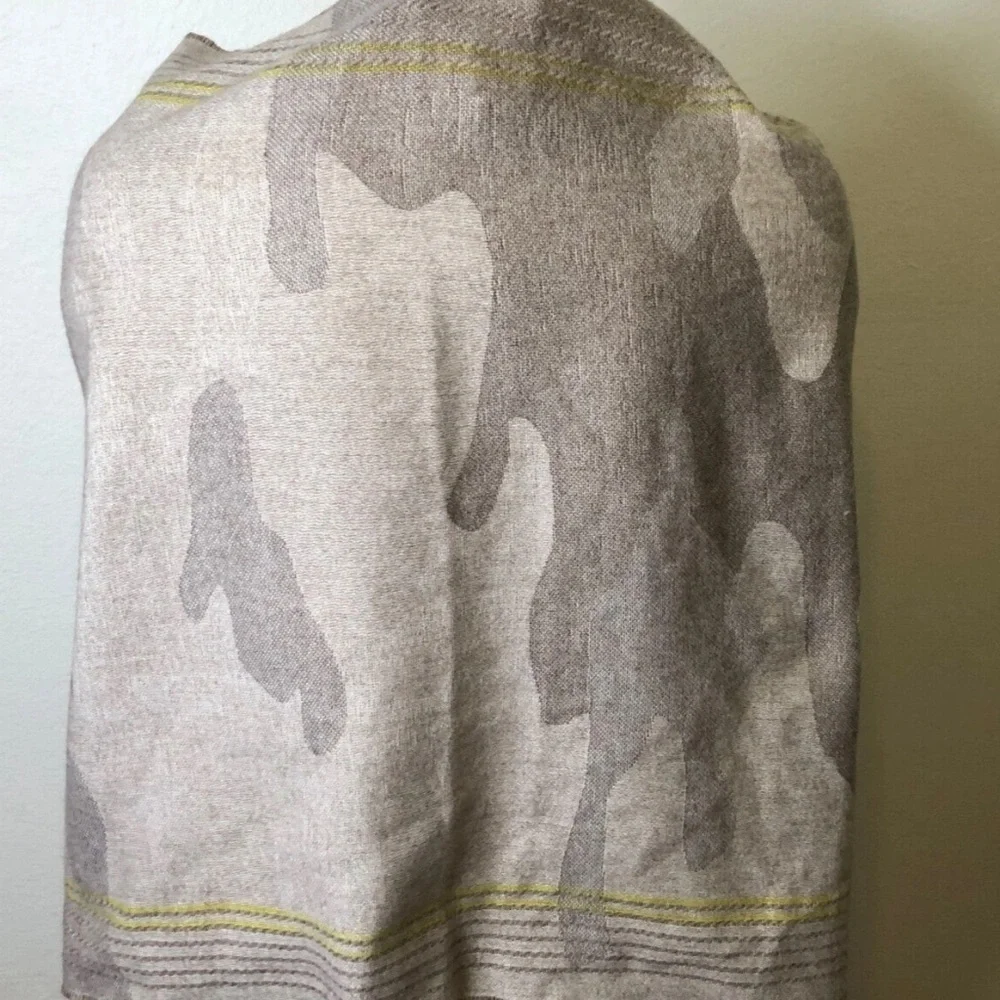 Gap Scarf Wrap Oversized Tan Touch Of Yellow Very Soft Wrap